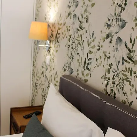 Casa Jardim 3*